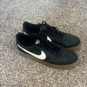 Women’s Nike Black and White Sneakers with Gum Sole